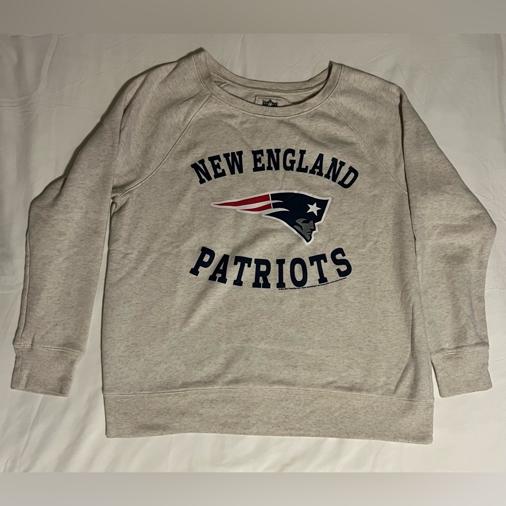 NFL Patriots Women’s Crewneck Sweatshirt